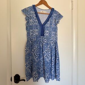 Vineyard Vines Light Blue Top with Navy Trim